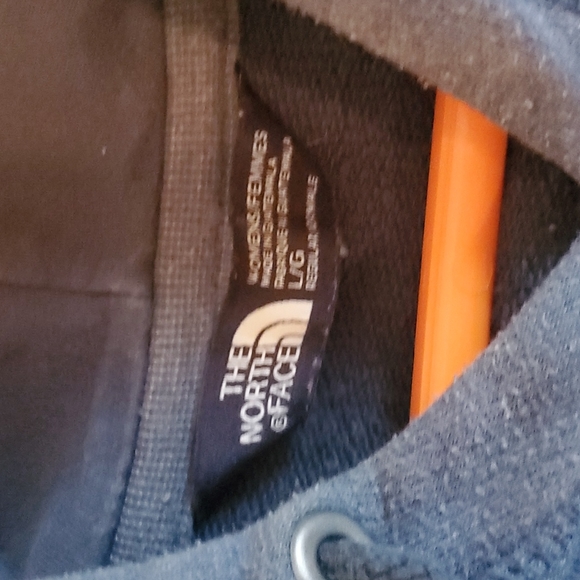 The North Face sweatshirt - Picture 2 of 3